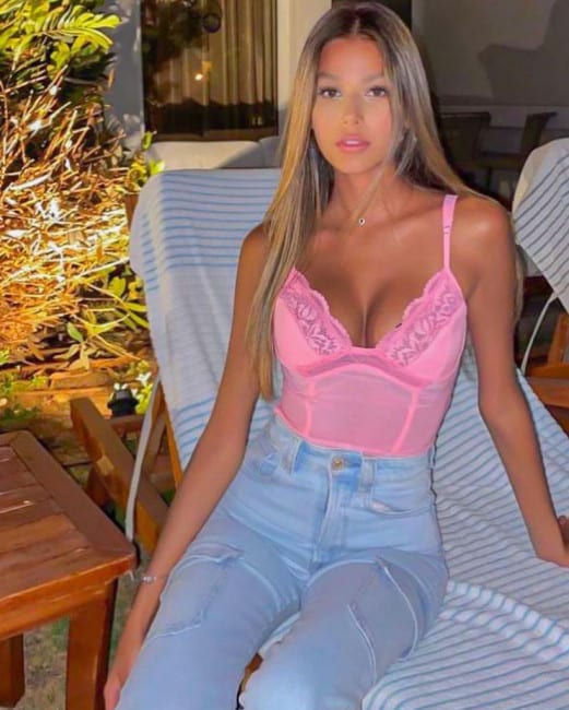 ויקטוריה הכי פצצה  בליווי — הוד השרון, הרצליה, פתח תקווה, ראשון לציון, תל אביב, בת ים, אשדוד, גבעתיים, כפר סבא, לוד, נס ציונה, רעננה, רמת גן, רמלה, חולון, אשקלון, רחובות